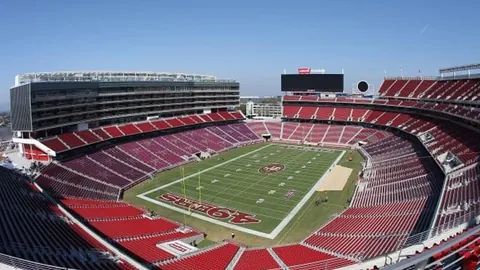 土超赛事狂欢：战绩6胜5负，点燃你的晨光足球热情！